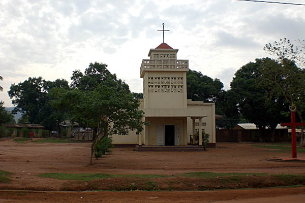 アフリカ49ヶ国目「中央アフリカ」入国！〜治安の悪い国に入国する際の大事な事前準備〜コジマ先生アフリカへ行く