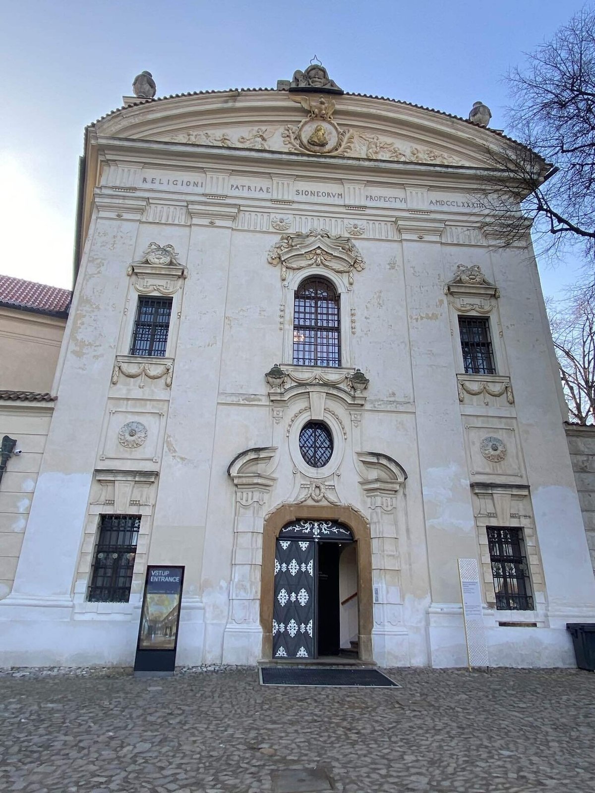 2025年 ストラホフ修道院 - 出発前に知っておくべきことすべて