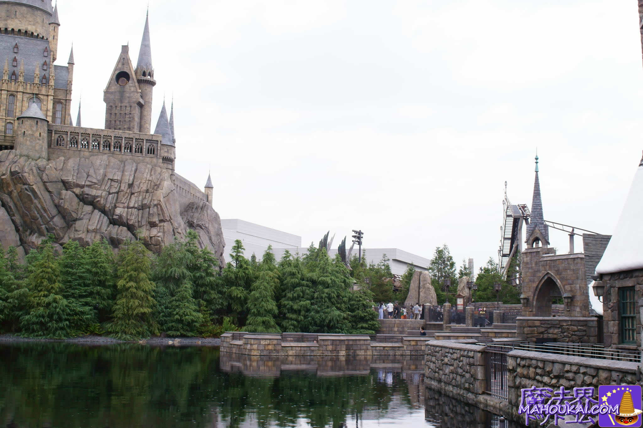 もう一度観返したい！ 『ハリー・ポッターと賢者の石』の撮影の舞台裏を拝見ハーパーズ バザー Harper's BAZAAR