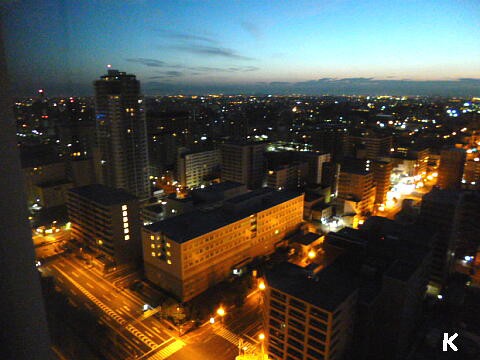 デラックスタイプの客室から眺める札幌の夜景 - 札幌市、プレミアホテル-TSUBAKI-札幌の写真 - トリップアドバイザ