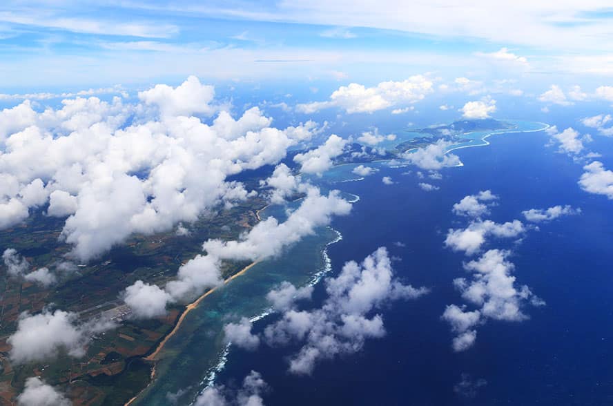 飛行機から見た景色素材の壺