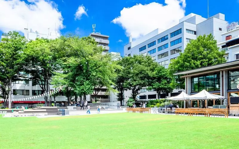 南池袋公園、芝生開放中です！ ７月１９日より芝生広場が全面ご利用できるようになりました。https:www.city.toshima.lg.jp 340 shisetsu koen