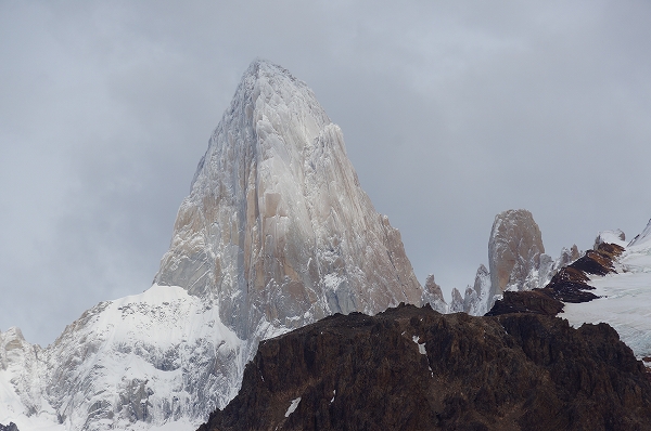 フィッツロイへトレッキング 注意点も！エル・チャルテンから、煙を吐く山へのコース紹介旅わーぷ
