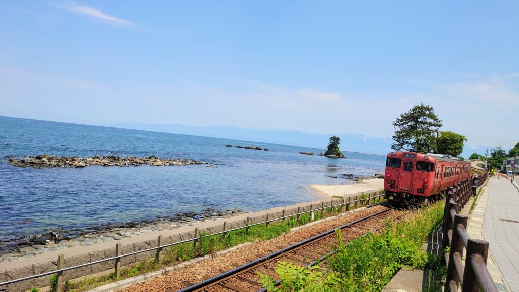 高岡駅から雨晴駅まで電車 JR で向かう方法How To Journey.com