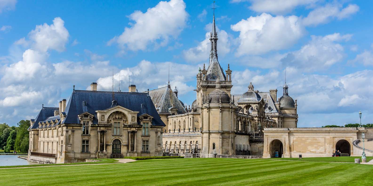 パリ近郊の隠れ名所 シャンティイ城の魅力とおすすめ観光プラン！ - FRANCE TABI