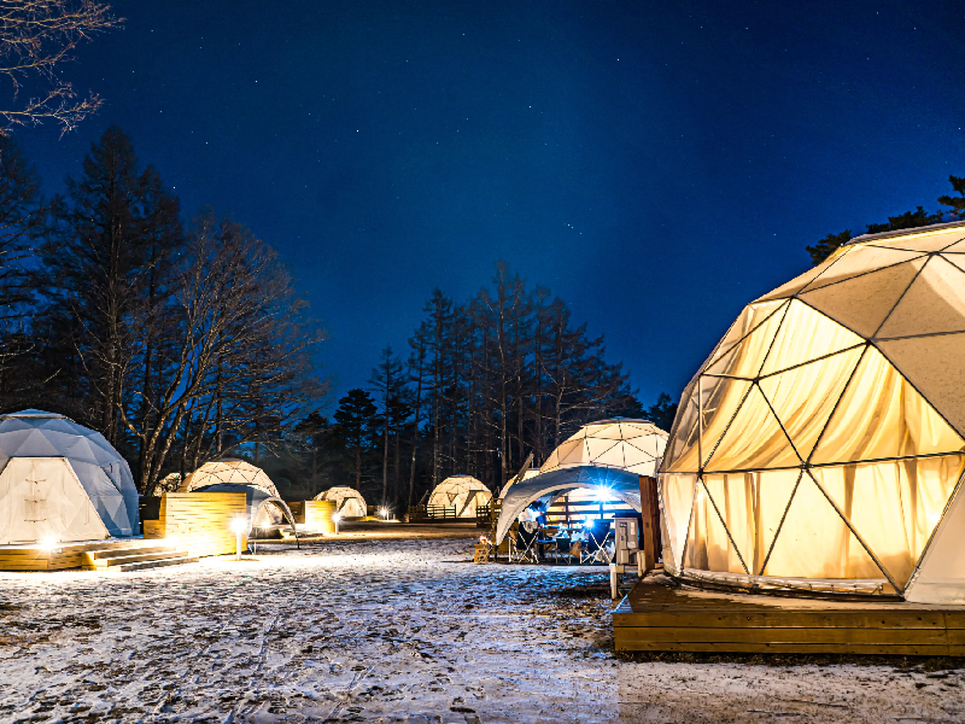 冬キャンプを快適に！初心者も安心のコテージ泊の基本や寒さ対策を徹底解説！ – ガルビィプラス