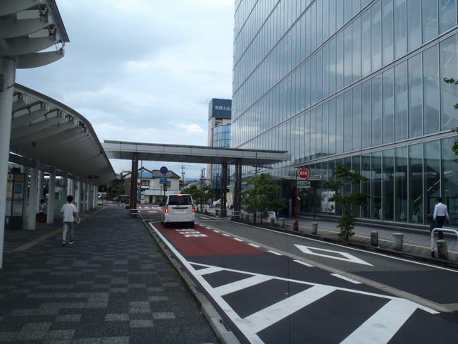 4Fお店の階数AOSSA