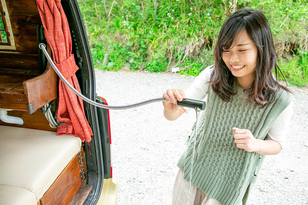 軽バン生活の車中泊の様子Real Soundリアルサウンド テック
