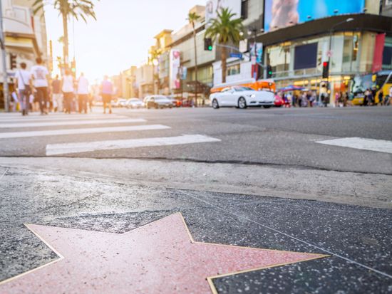 TCL チャイニーズ シアターハリウッド- ツアーとアクティビティエクスペディア