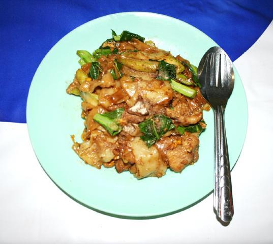 Pad See Ew」パッシーユと「Pad Thai」パッタイの違い -