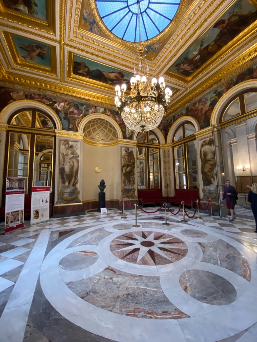 最新 ブルボン宮殿 -