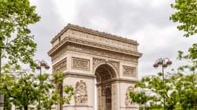 パリ観光 エトワール凱旋門の魅力のすべてフランスの象徴を解説