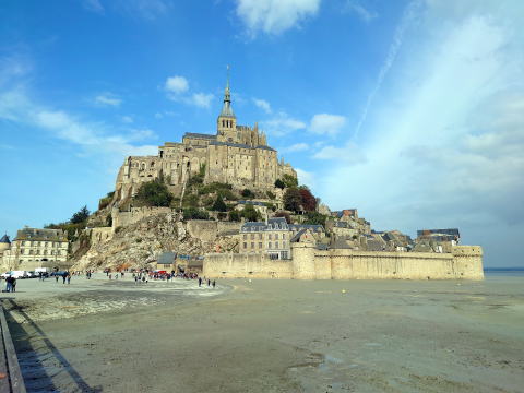 モン・サン＝ミッシェル」圧倒される神秘的な美しさと激動の歴史 – 旅のアシアト👣