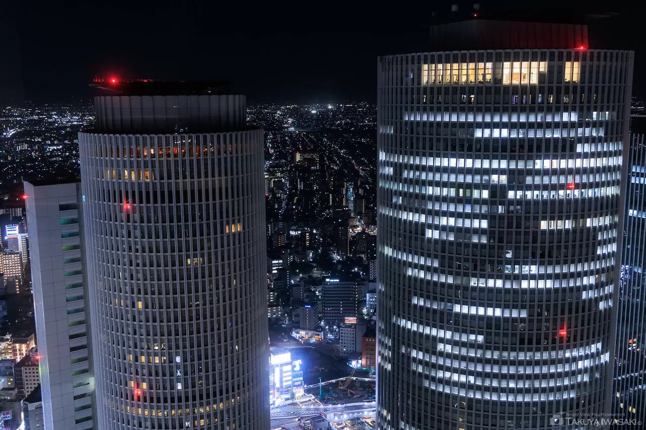 施設案内スカイプロムナードミッドランド スクエア