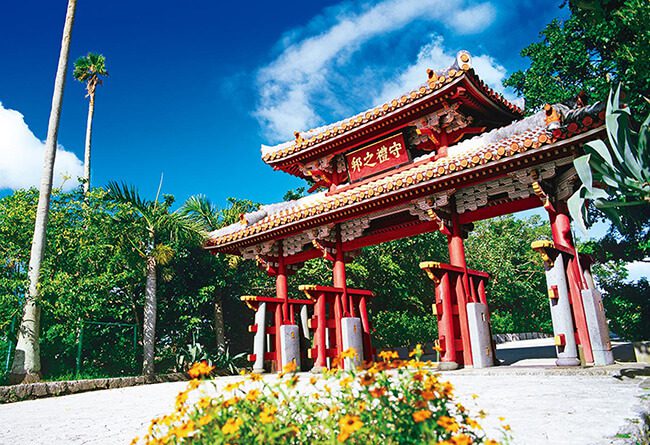 守礼門に中山府の扁額がかかっていたのは画家の嘘だった！ : 沖縄大辞典