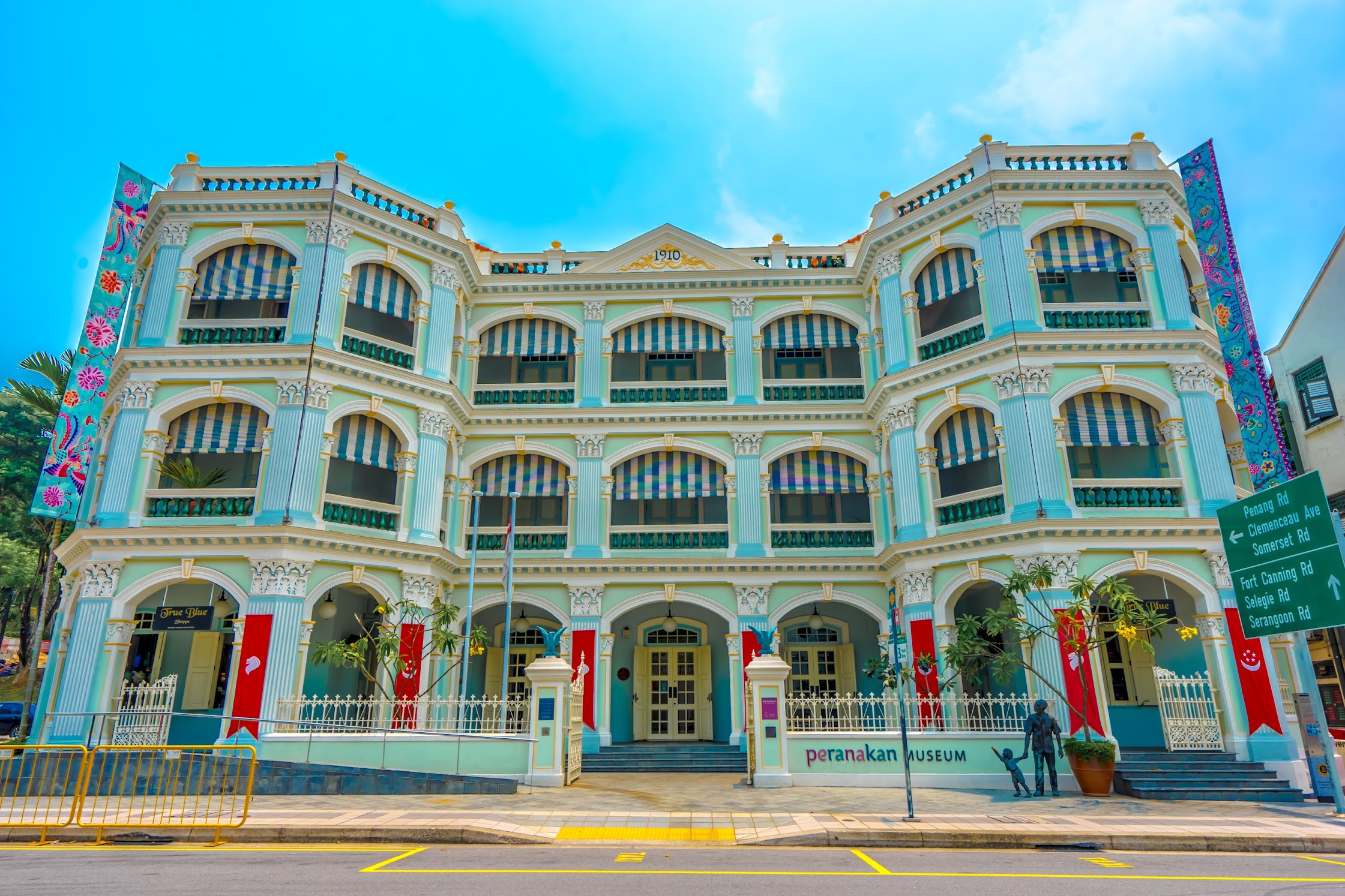 カラフルでインスタ映え抜群 シンガポールのプラナカン文化iyomemo いよめも