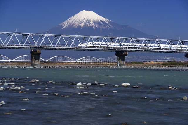富士川橋梁と新幹線・富士山写真スポット、行き方・駐車場 - まつきよカフェ