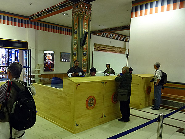 洋書◇ブータン写真集 本 ドラゴンの王国 風景 景色