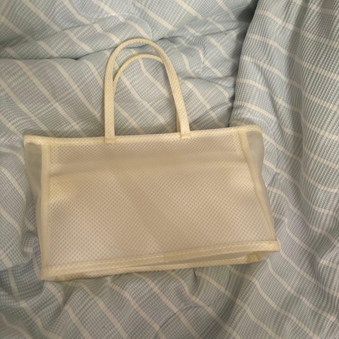 無印良品 サウナや温泉だけじゃない！ 日常的にも使えると話題の「スパポーチ」の実力がすごかった雑貨All About