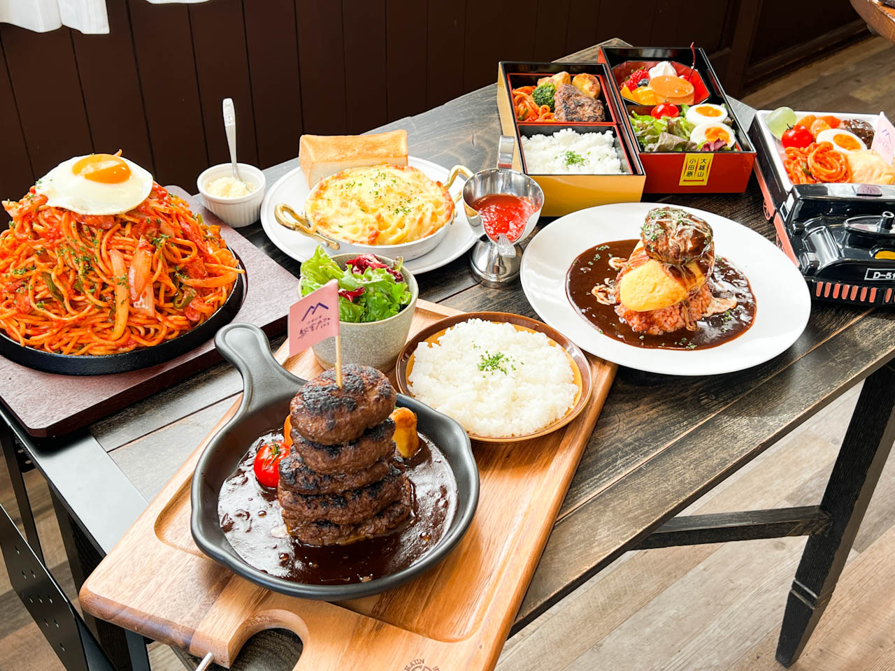 伊豆箱根鉄道 小田原駅に旧管理事務所をリノベした「大雄山線 駅舎カフェ1の1」。貴重な展示品やグルメ楽しめる