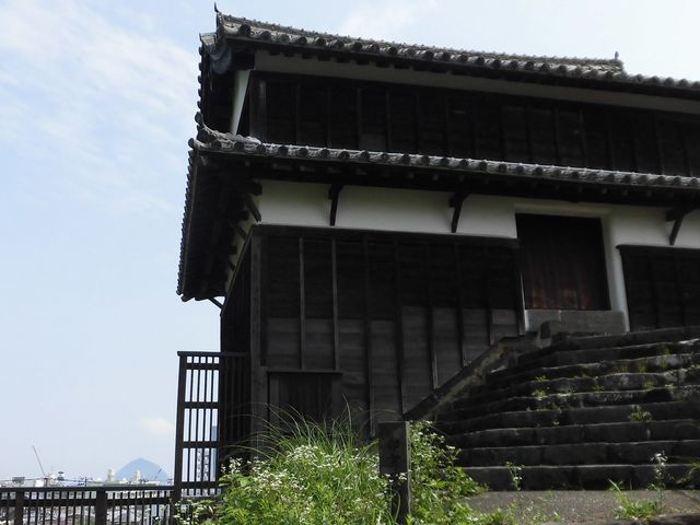 イラスト ほっとさんと歩く「臼杵城址桜まつり」 – 臼杵のえんどうさんち: 臼杵市の観光・ニュース