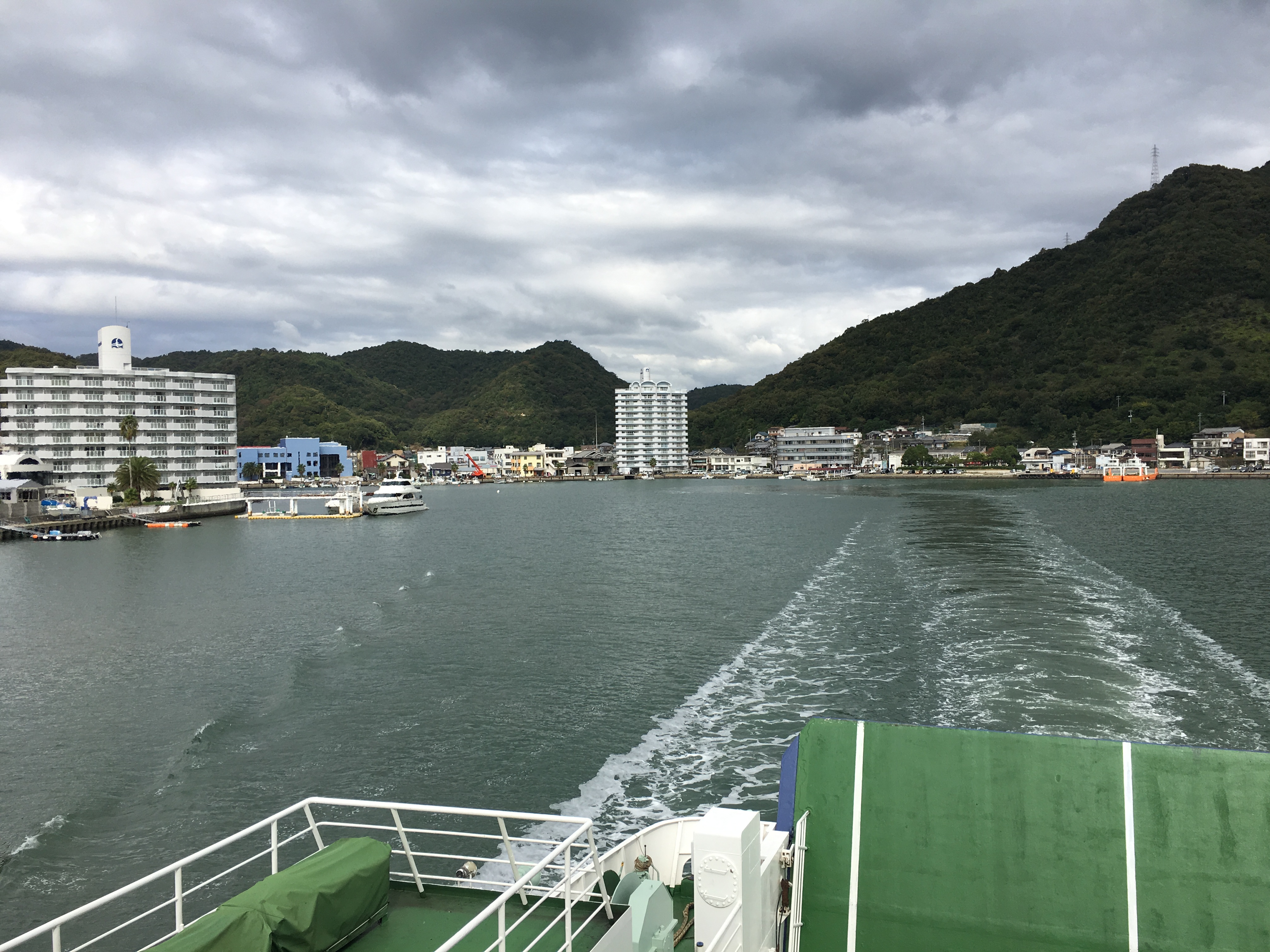 岡山日生港-小豆島 大部港 フェリー