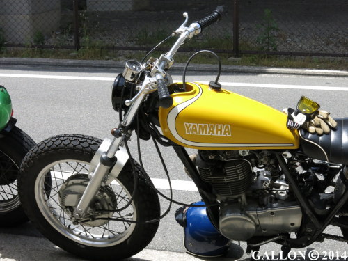 タブー打破した「黄色いホイール」なぜ誕生？ ヤマハ「MT」、車両色コンテストでバイク初の王冠乗りものニュース