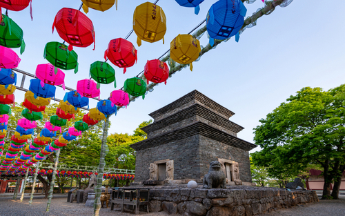 新羅の栄華をとどめる「屋根のない博物館」 韓国慶州を訪ねてみた毎日新聞