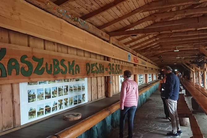 2025 シンバルクの逆さまの家-カシュビアン地方の旅、提供元：Gdansk Airport