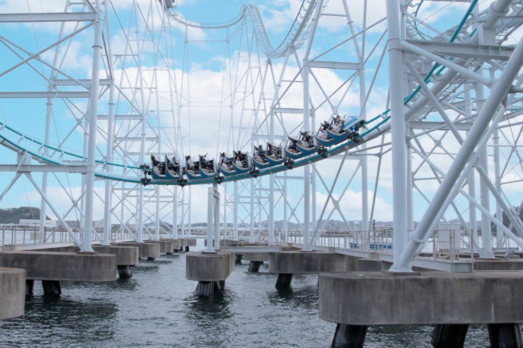 八景島シーパラダイスのアトラクション待ち時間はどのくらい?なみたび