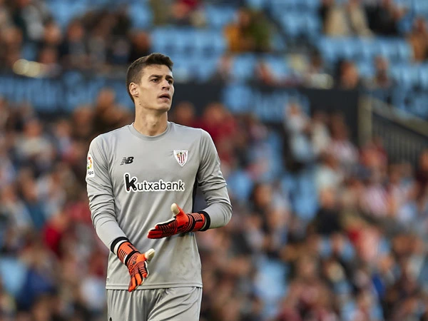 ロンドン、イギリス-2019年9月22日：チェルシーのケパアリサバラガは、スタンフォードブリッジでのチェルシーFCとリバプールFCの間の2019 20プレミアリーグの試合中に撮影されました。の写真素材・画像素材Image 147285714