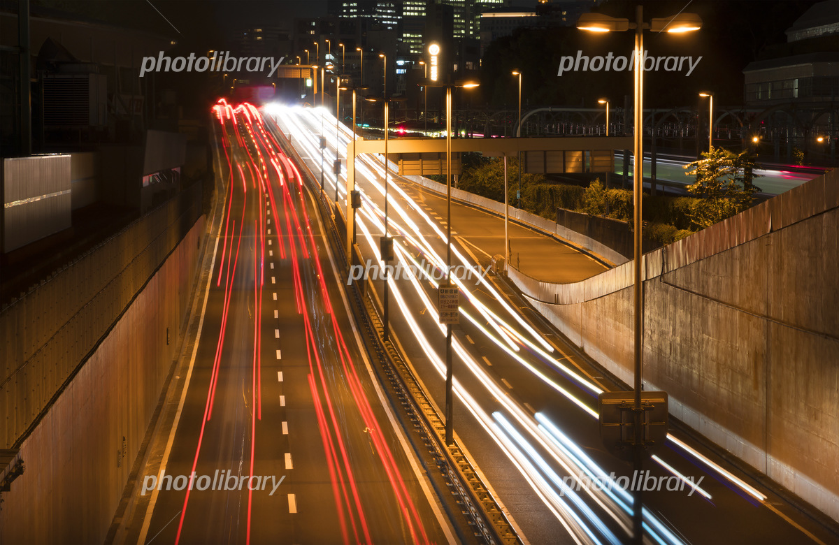 首都高神奈川線の夜景 10480001884 の写真・イラスト素材アマナイメージズ