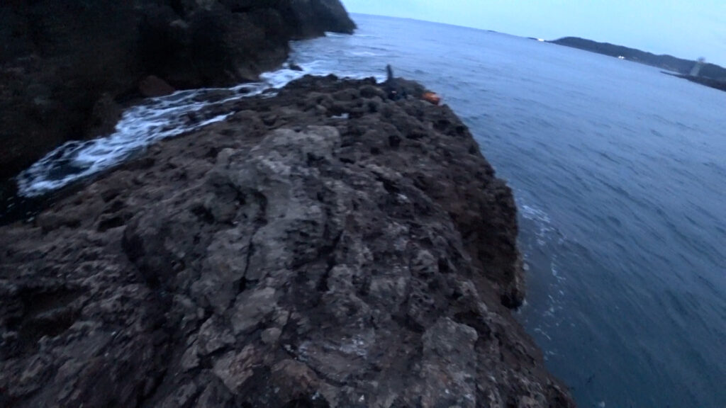 水中映像 和歌山県串本大橋トイレ下①大島の釣り場ポイントの紹介狙える魚はグレ・アオリイカ・イサキ