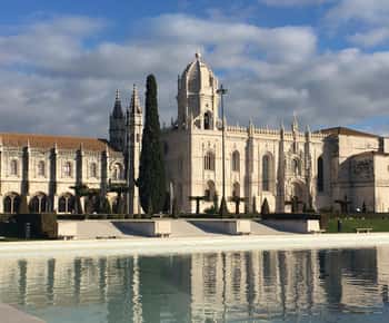 リスボン市内 半日観光ツアー 世界遺産ジェロニモス修道院＆ベレンの塔＆発見のモニュメント ＜英語ガイド