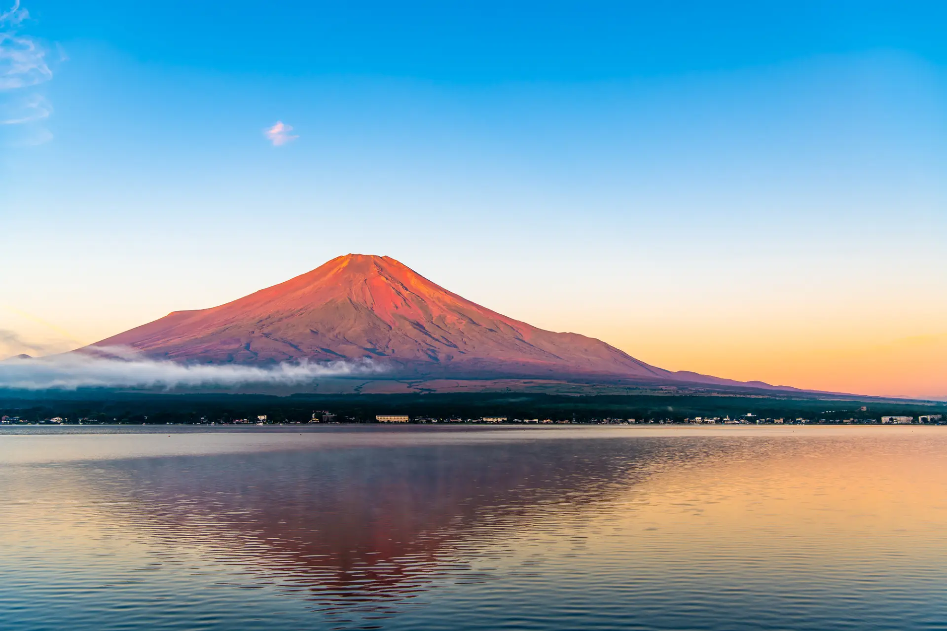 逆さ富士とは？ 見られる条件やおすすめの観測スポットを紹介絶景・カメラFuji,CanGo - 地元スタッフが教える富士山・河口湖・富士
