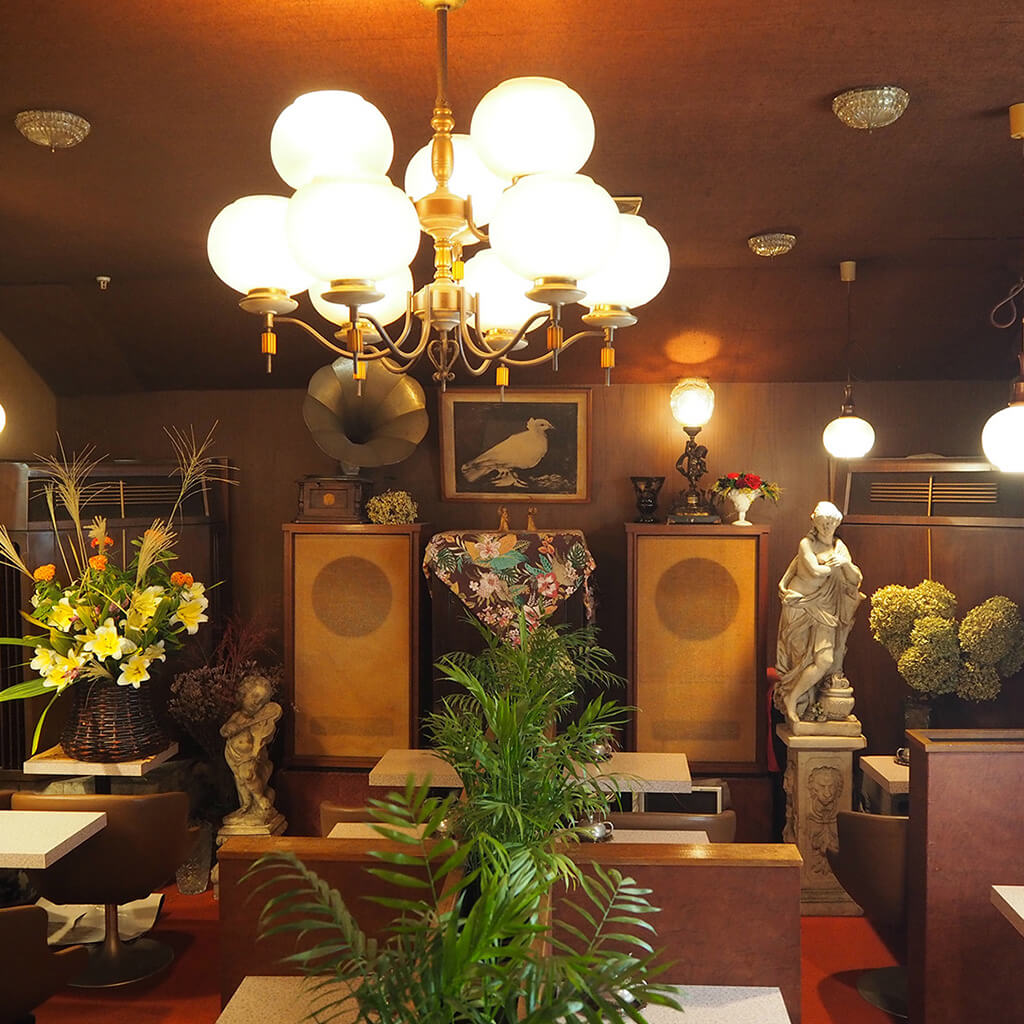 2025最新 東京の「レトロ喫茶」33選昭和レトロな喫茶店でいただく、クリームソーダ、プリン、パフェるるぶ&more