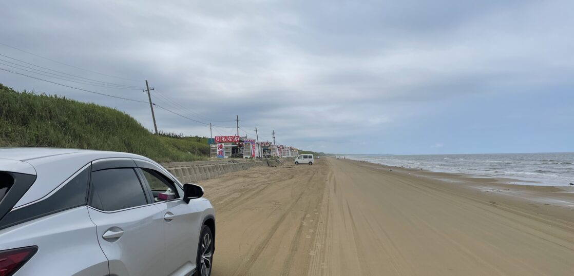 日本でここだけ！特別な装備なしのクルマで8kmの砂浜を走ることができる！石川県の羽咋 はくい 市にある『千里浜 ちりはま なぎさドライブウェイ』ロータスタウン－クルマとあなたをつなぐ情報サイト