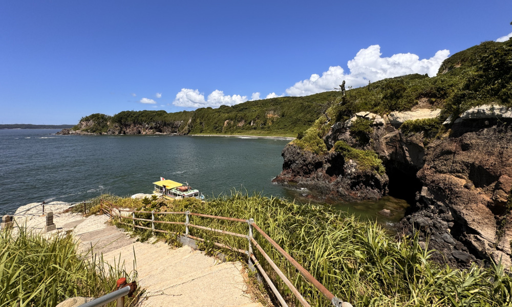 巌門スポット 公式 石川県の観光 旅行サイト「ほっと石川旅ねっと」