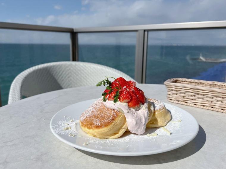 舞子駅 「幸せのパンケーキ 淡路島テラス」絶品！世界一のふわふわパンケーキ♪テラス席犬同伴可 兵庫県・淡路市ペットと一緒