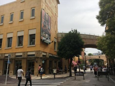 映画撮影所「チネチッタ」で火災 伊ローマ 写真8枚 国際ニュース：AFPBB