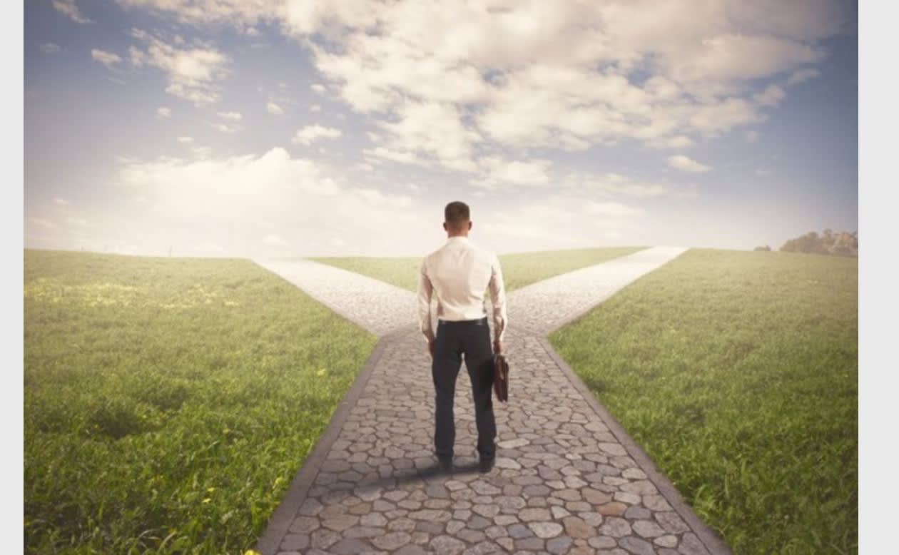 分かれ道写真素材、ロイヤリティフリー分かれ道画像DepositPhotos