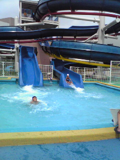 📍春日市・大野城市の⛲️水遊びスポット特集🫧 前編暑い日は、近場でサクッと涼しく水遊びがいちばん☀️🩵 春日市＆大野城市にある噴水・水場・室内スポットなど親子で楽しめる”涼”スポットをぎゅっとまとめました🎐