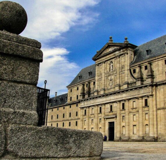 サン・ロレンソ・デ・エル・エスコリアルのガイド付きツアーチケットTiqets