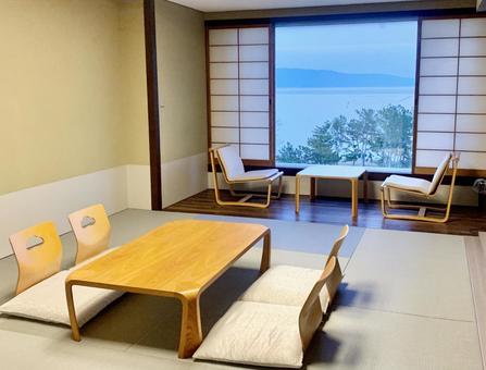 旅館の奥の「あのスペース 広縁 」01フリー素材ドットコム