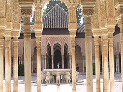 ヘネラリフェの庭園 「アルハンブラ宮殿」スペインiichi 日々の暮らしを心地よくするハンドメイドやアンティークのマーケットプレイス