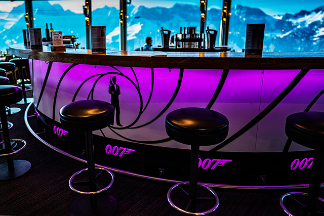 シルトホルン ピッツグロリア・『007』ロケ地 日帰りプライベートツアー：インターラーケン、チューリッヒ、ベルン、バーゼル発の最高の選択funBooky