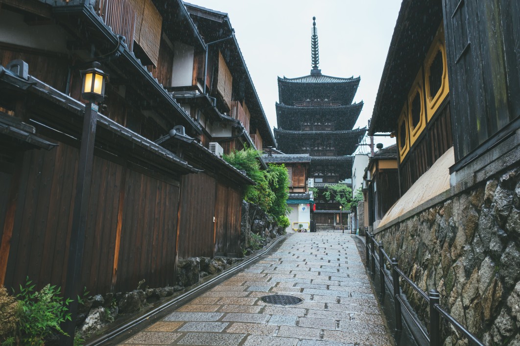 初秋の清水寺に雨の中、行きました』東山・祇園・北白川 京都 の旅行記・ブログ by
