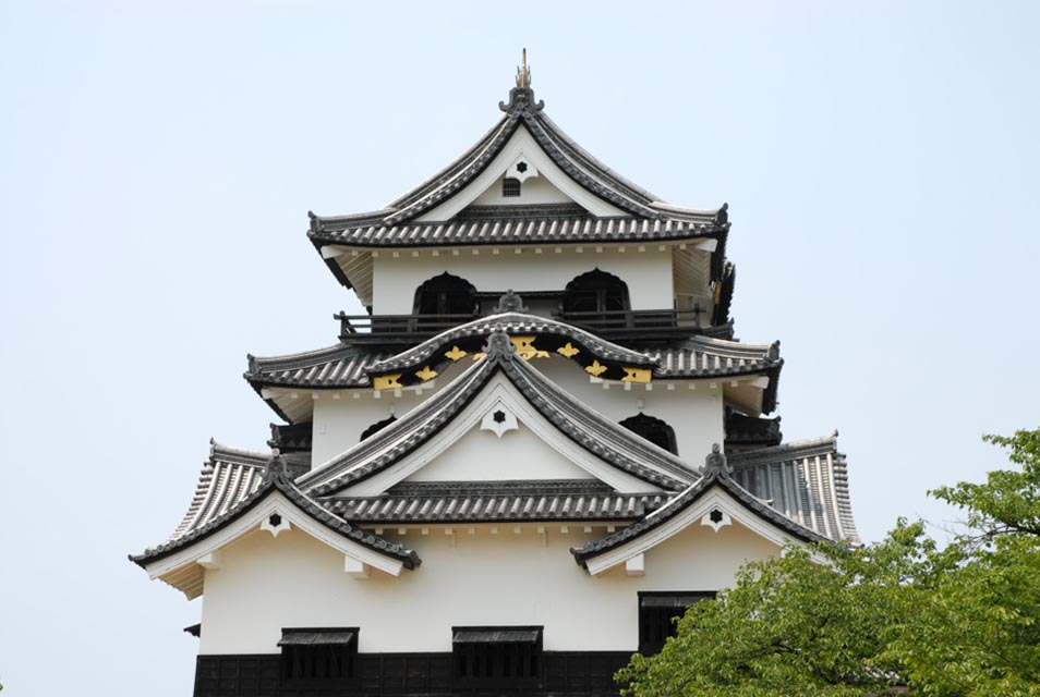 国宝 彦根城の改修について 世界遺産暫定リスト– 京都の屋根修理・雨漏り修理店人見屋根店