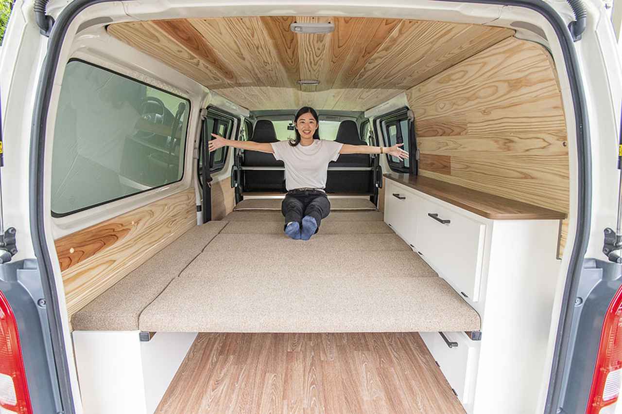 キャンピングカーを買わずに済むテーブル ハイエース 車中泊