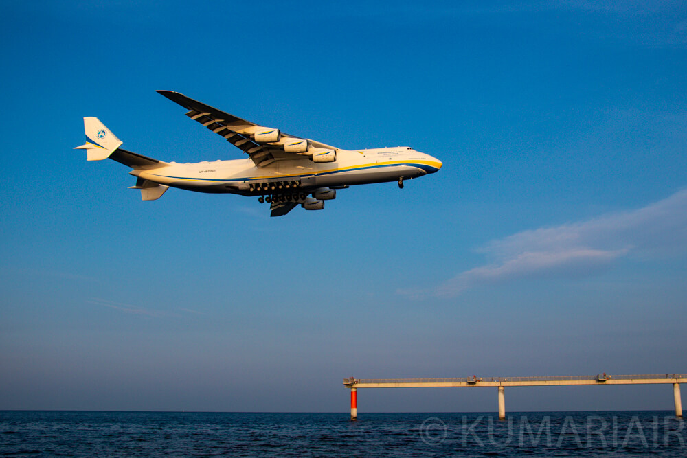 ウクライナのゴストメル 2020年4月11日 世界最大の飛行機アントノフ225 225ミリヤは空港から離陸します